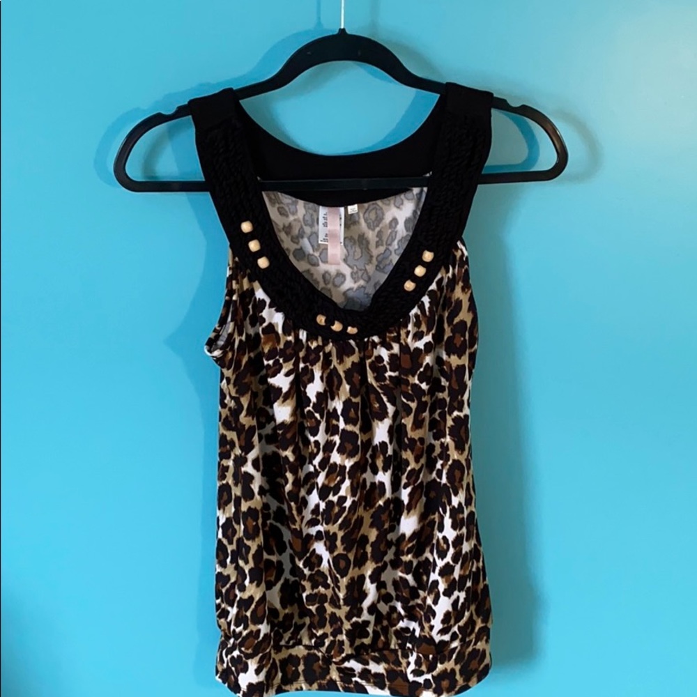 Cheetah print sleeveless top
